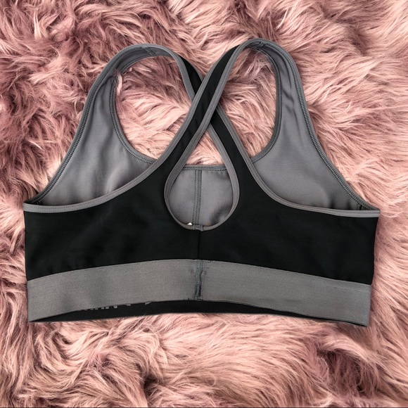Under Armour Sports Bra - Picture 3 of 6
